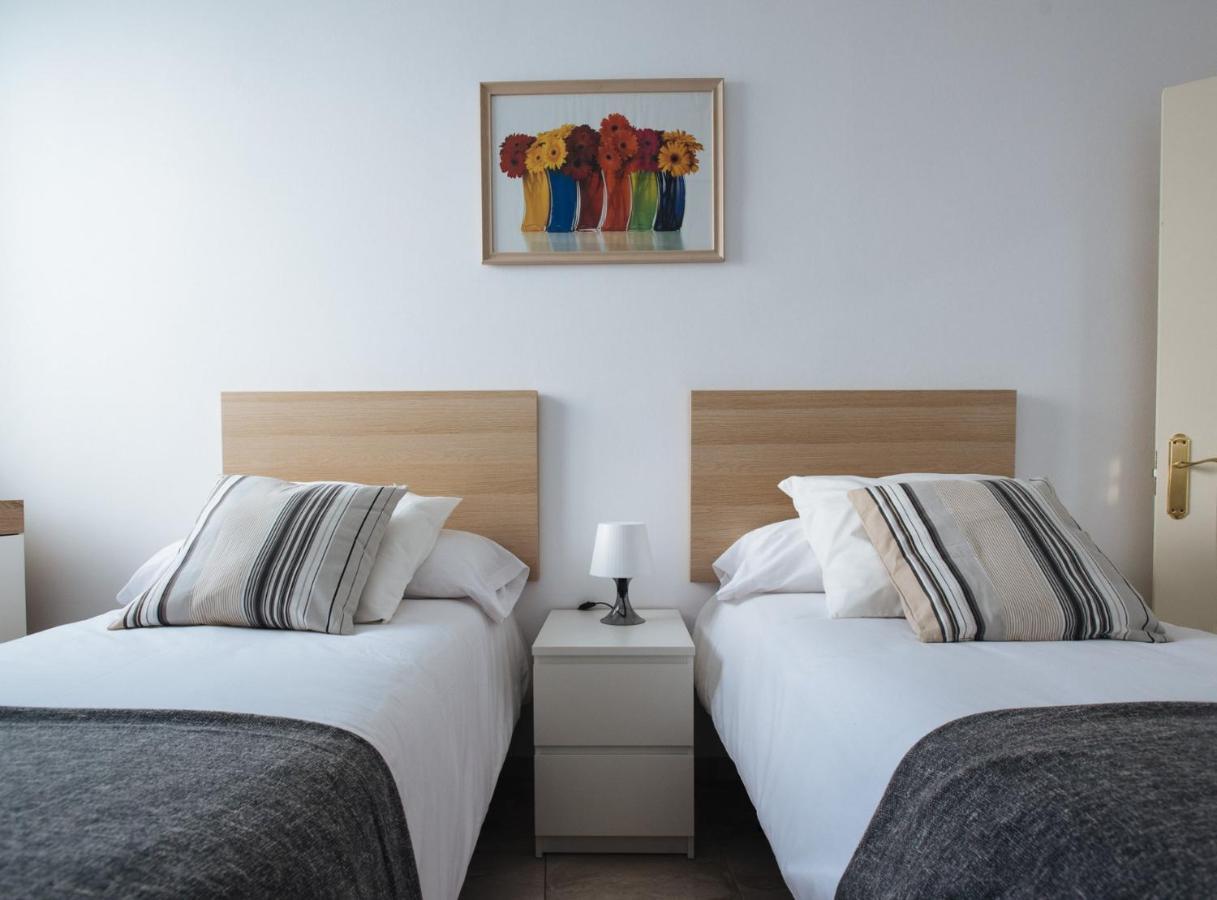 Magno Apartments Siete Revueltas Siviglia Esterno foto
