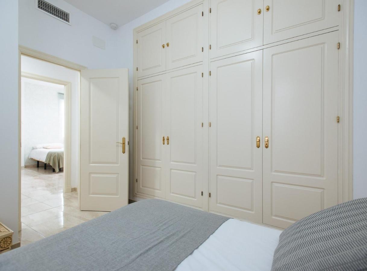 Magno Apartments Siete Revueltas Siviglia Esterno foto