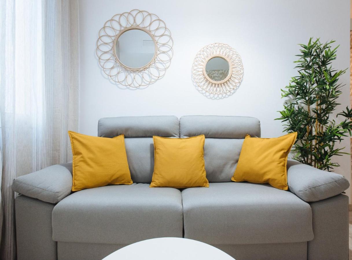 Magno Apartments Siete Revueltas Siviglia Esterno foto