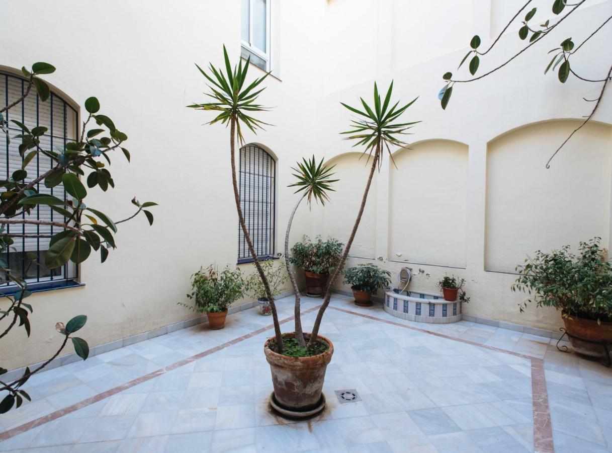 Magno Apartments Siete Revueltas Siviglia Esterno foto